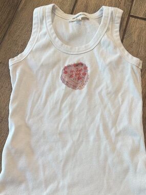 OBSESSIVE LOVE White Ribbed Tank Top with Heart Graphic